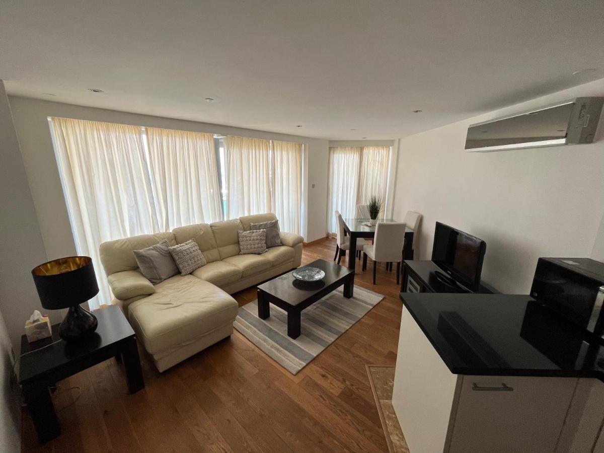 Ocean Village Lovely 2 Bedroom Apartment 지브롤터 외부 사진