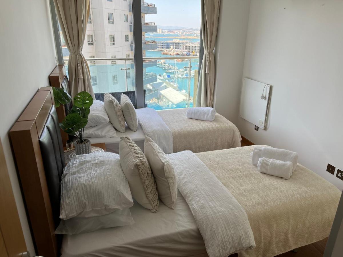 Ocean Village Lovely 2 Bedroom Apartment 지브롤터 외부 사진