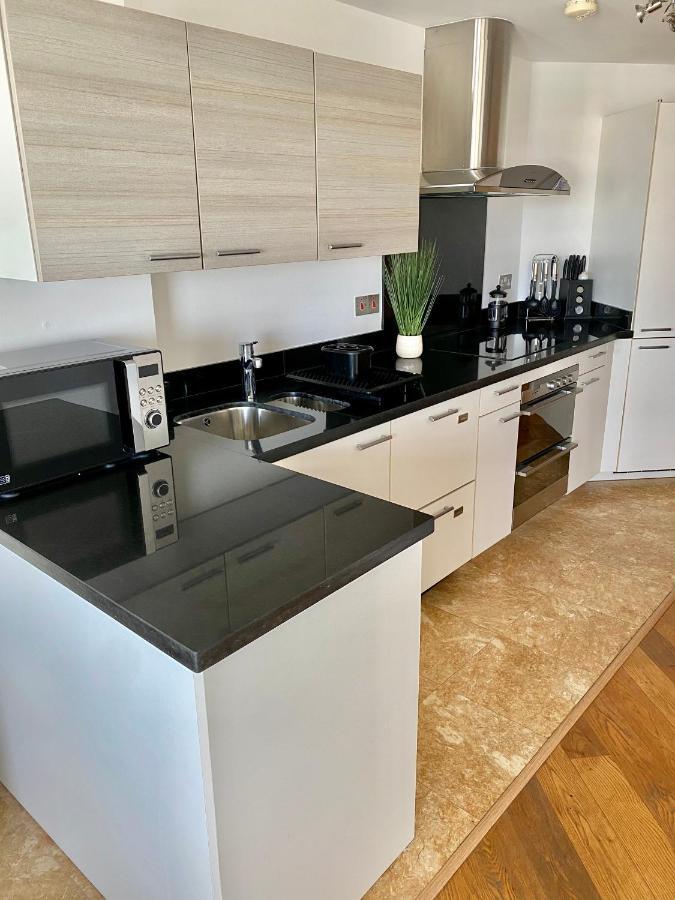 Ocean Village Lovely 2 Bedroom Apartment 지브롤터 외부 사진