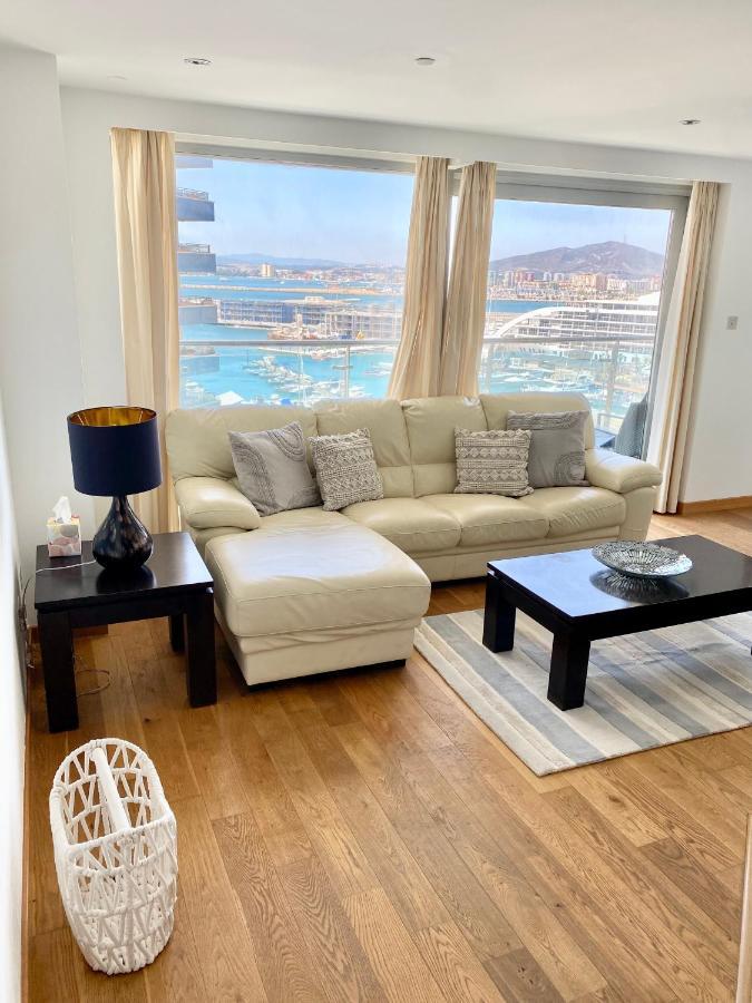 Ocean Village Lovely 2 Bedroom Apartment 지브롤터 외부 사진